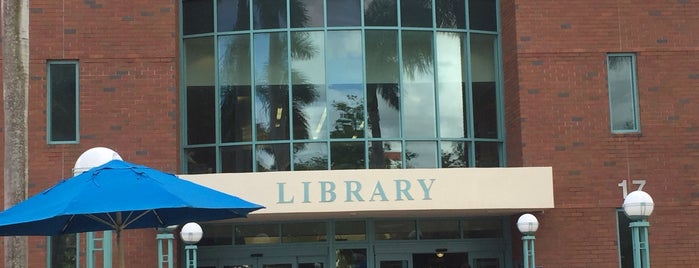 Broward College Library - Central Campus is one of Study Spots.