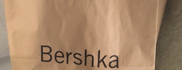 Bershka is one of Locais curtidos por Victoria S ⚅.