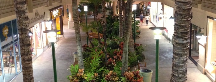 The Shops at Wailea is one of Kihei Montag.