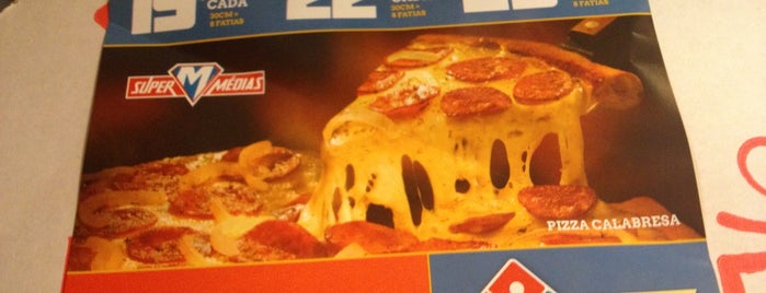 Domino's Pizza is one of Locais curtidos por Raphael.