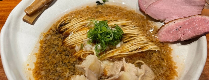 拉麺 成 is one of 食べたいラーメン（神奈川）.