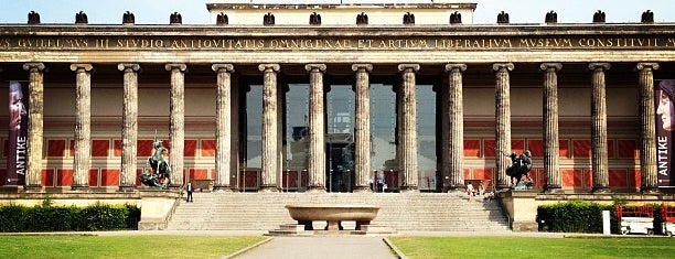 박물관 섬 is one of Berlin ••Spotted••.