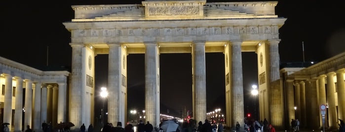 Бранденбургские ворота is one of Berlijn.
