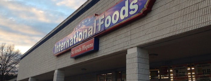 International Foods is one of Lugares favoritos de Michael.