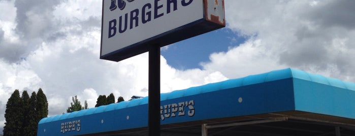 Rupe's Burgers is one of Tempat yang Disukai Nicole.