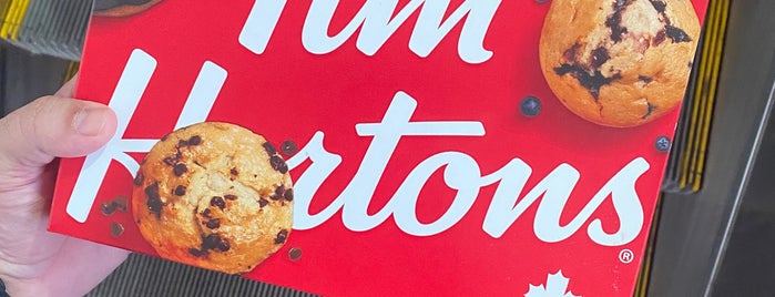 Tim Hortons is one of Vernさんのお気に入りスポット.