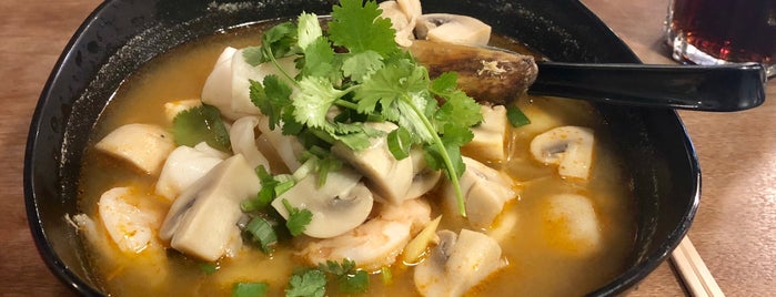 Eat-Aroi cafe is one of The 15 Best Places for Seafood Soup in London.