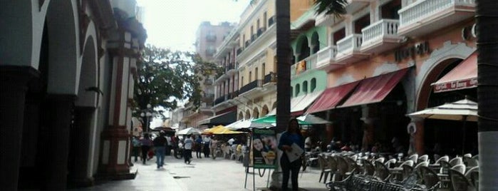 Centro Histórico de Veracruz is one of Tempat yang Disukai Armando.