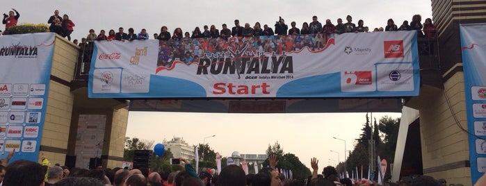RUNTALYA Start-Finish is one of Locais curtidos por Banu.