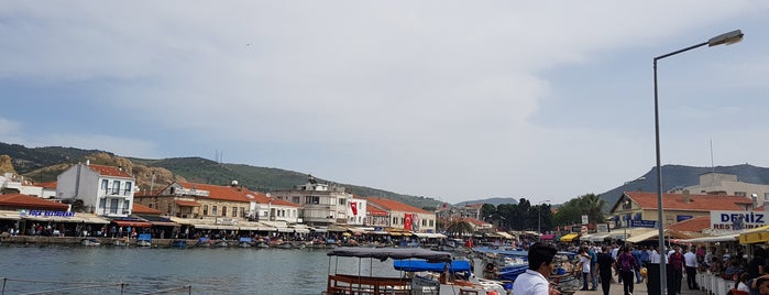 Eski Foça Marina is one of Tempat yang Disukai Gencer.