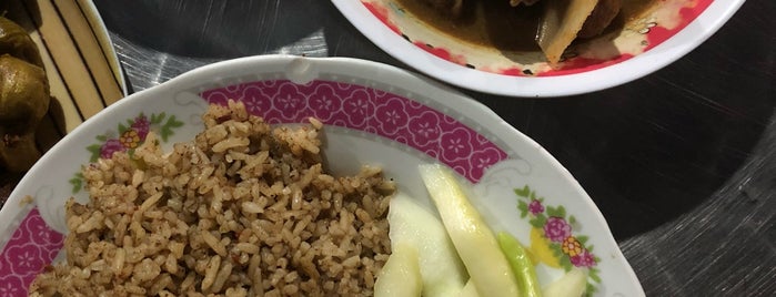 Nasi Kebuli Hj. Umaiyah is one of The most favorite foods in Surabaya.