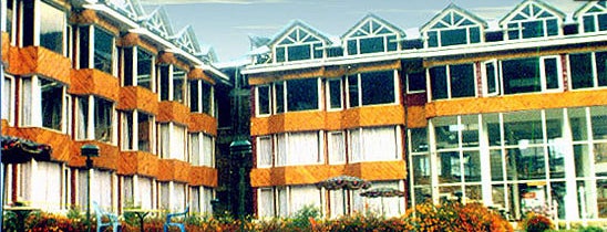 Hotel Mountview is one of HOTELS AND RESTAURANTS IN KASHMIR VALLEY.
