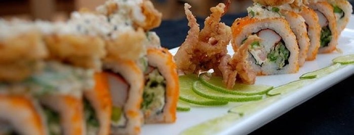 Minami. Sushi & Wok Food. is one of Tempat yang Disukai Ricardo.