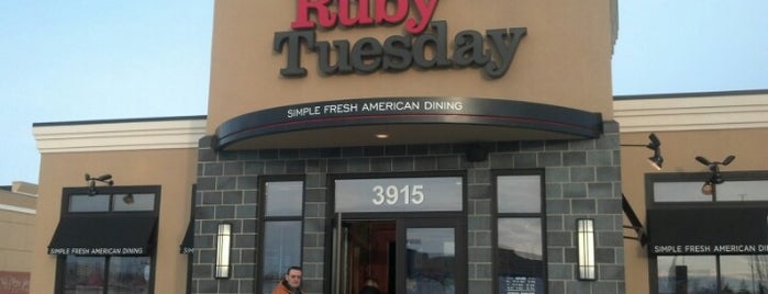 Ruby Tuesday is one of Lugares favoritos de Mark.