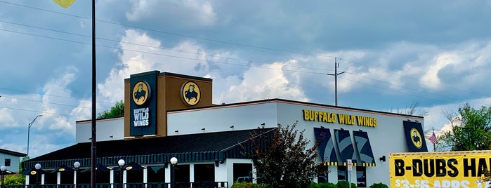 Buffalo Wild Wings is one of Must-visit Food in Grand Forks.