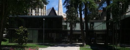 Biblioteca Pública de Retiro is one of Madrid by Locals.
