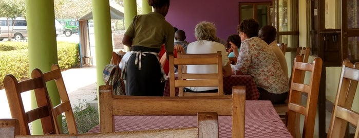 Kabalega Diner is one of Tempat yang Disukai Mitchell.