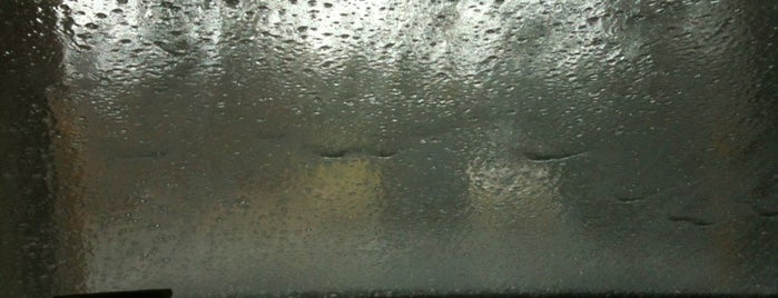 In The Car Wash is one of Posti che sono piaciuti a Frank.