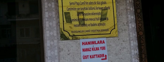 Kuzguncuk Camii is one of สถานที่ที่ Merve ถูกใจ.