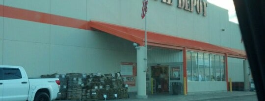 The Home Depot is one of Lieux qui ont plu à Jan.