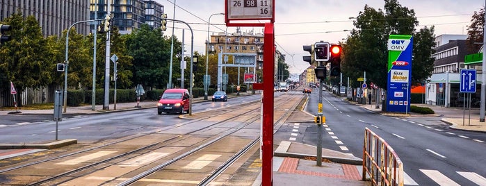 Mezi hřbitovy (tram) is one of LL MHD stations part 1.