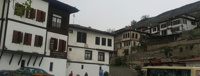 Kazdağlıoğlu Meydanı is one of Karadeniz.