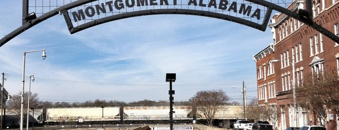 Montgomery Riverwalk is one of Justin'in Beğendiği Mekanlar.