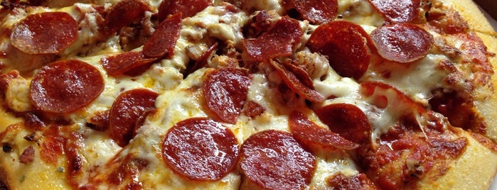 Guiseppe's Pizza is one of Lugares favoritos de Alex.