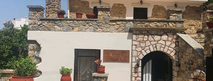 Folk museum of Spili is one of Mike'nin Beğendiği Mekanlar.