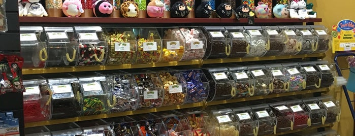 Fuzziwig's Candy Factory is one of Shopping  Desires A1.