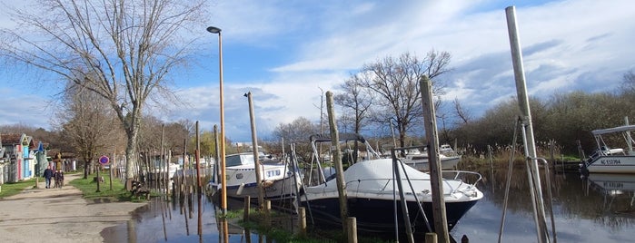 Port de Biganos is one of Les ports du Bassin d'Arcachon.