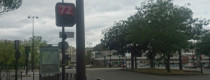 Arrêt Porte de Saint-Cloud [PC1,22,62,72,175,N12,N61] is one of Paris Metro.