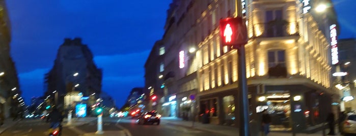 Rue Lafayette is one of Space Invaders in Paris.