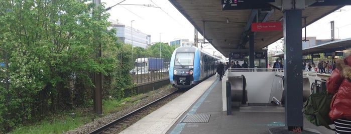 RER Val de Fontenay [A,E] is one of Transport.