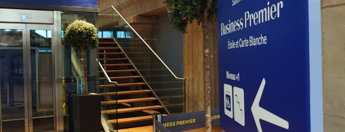 Eurostar Business Premier Lounge is one of Locais curtidos por clive.