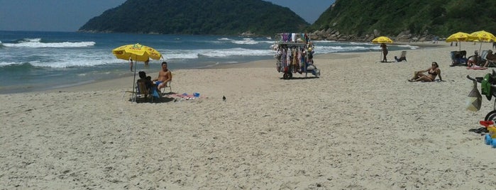 Praia do Tombo is one of FAVORITOS.