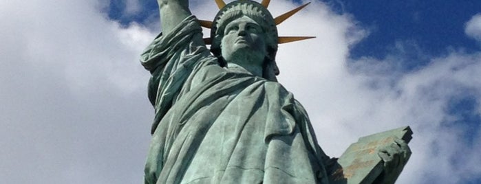 Статуя Свободы is one of Madeleine : понравившиеся места.