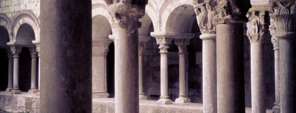 Plaça de la Catedral is one of Cataluña / Catalunya / Catalonia.