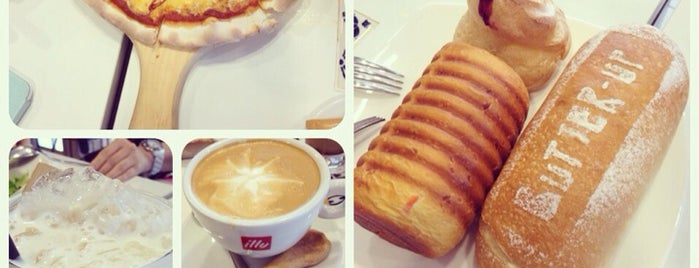 Butter Up Pastry is one of Adrien'in Kaydettiği Mekanlar.