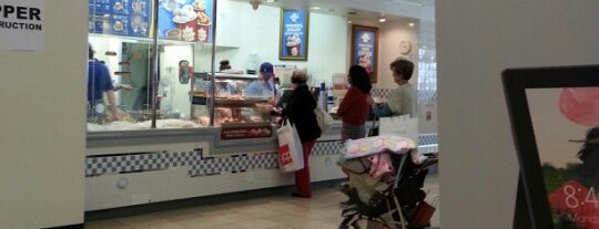 Auntie Anne's is one of Ashley’s Liked Places.
