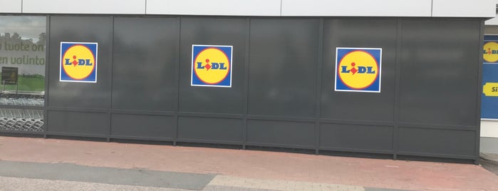 Lidl is one of Venues where NFC payment done 2014.