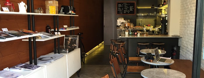Qūentin Café is one of สถานที่ที่ ᴡ ถูกใจ.