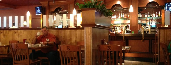 Bubba's Bayou City Bar & Grill is one of Posti che sono piaciuti a Cristina.