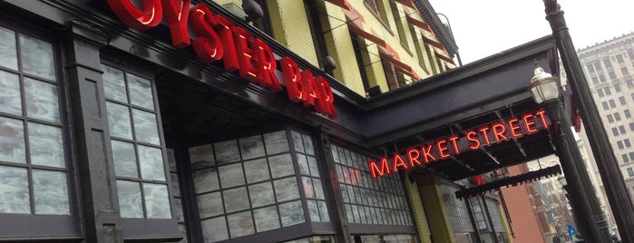 Market Street Grill is one of Lugares favoritos de JD.