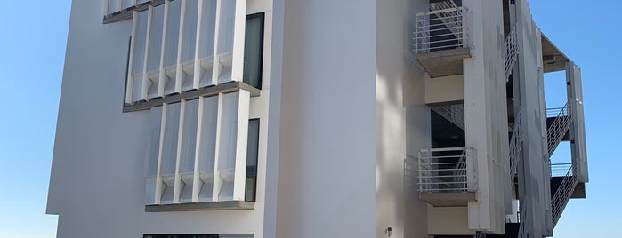 Escuela de Arquitectura y Diseño / Pontificia Universidad Católica de Valparaíso is one of Campus y Edificios PUCV.