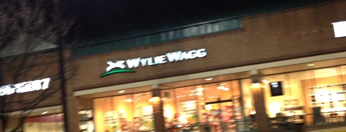 Wylie Wagg is one of สถานที่ที่ Emma ถูกใจ.