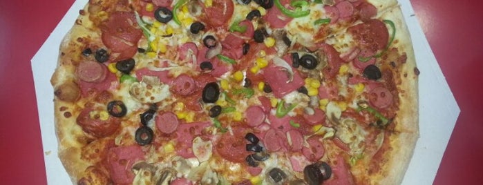 Domino's Pizza is one of Lugares favoritos de Meltem.