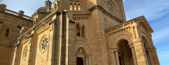 Basilica of Ta' Pinu is one of Lieux qui ont plu à Veronica.