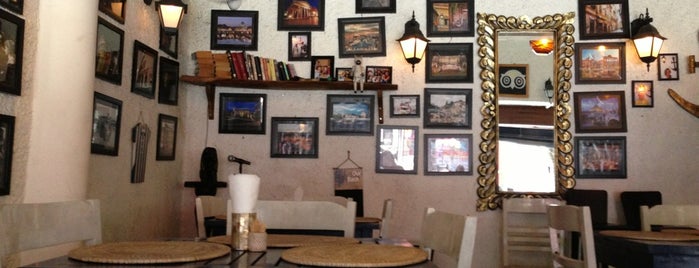 Cafe Romano is one of Tempat yang Disukai Winda.