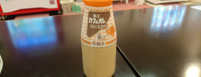 温泉天国 さくら湯 is one of 酪王カフェオレin温泉.